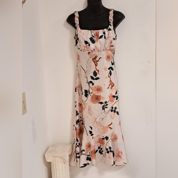 Floral Midi Dress in Cream and Pink - Picture 3 of 10
